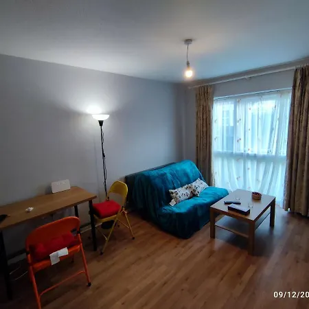 Apartment And Quiet Flat In London! Close To Station