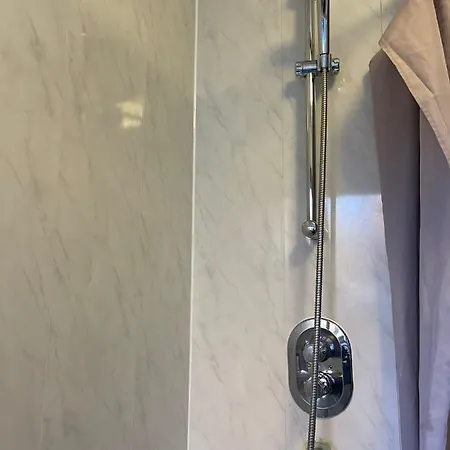 Apartment Beautiful Private In Willesden *