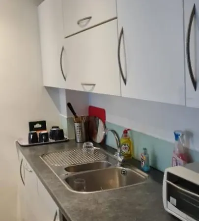 Docklands 2 Bedroom 2 Bath Apartment