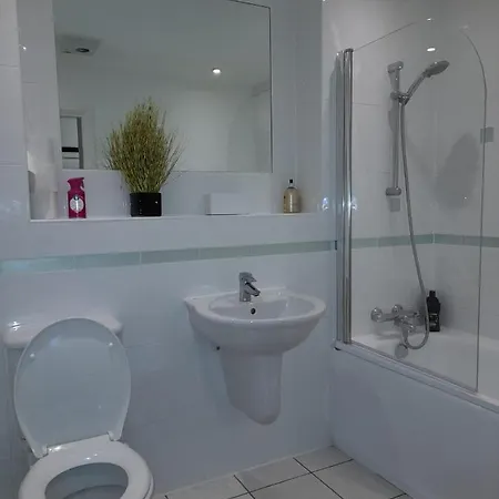 Docklands 2 Bedroom 2 Bath