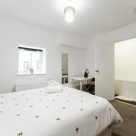 Whitechapel En-suite Beds To Guest house