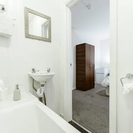 Guest house Whitechapel En-suite Beds To