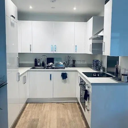 Stunning 1 Bed Luxury Apartment
