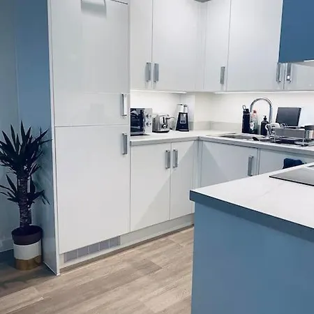 Stunning 1 Bed Luxury * London