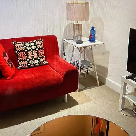 Impeccable 1-bed In Apartment *