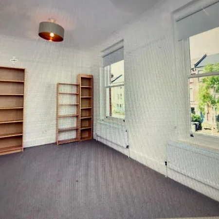 Apartment Impeccable 1-bed In London