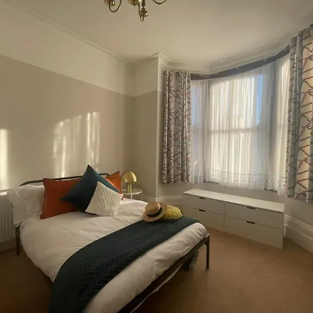 Apartment Inviting You To Your From 10 Minutes From Stratford Westfield *
