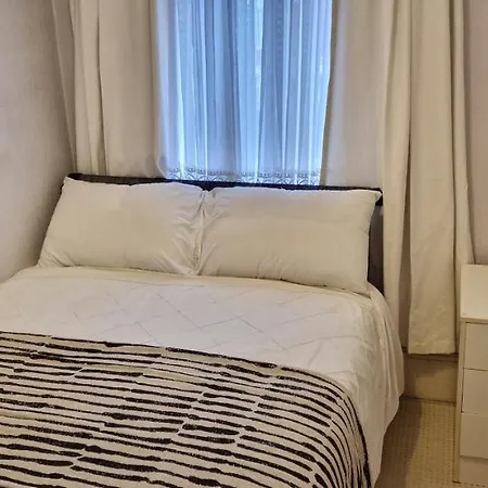 Inviting You To Your From 10 Minutes From Stratford Westfield *
