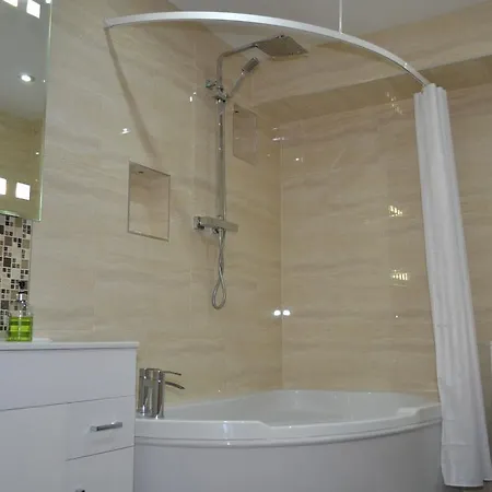 Bed & Breakfast Heathrow Travellers Hub Hounslow