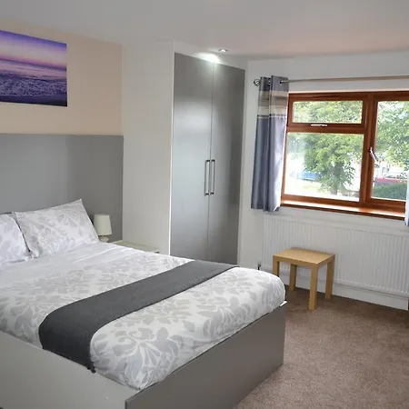 Heathrow Travellers Hub 3* Hounslow