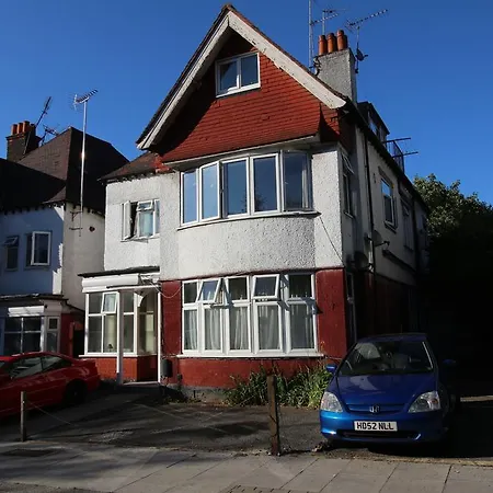 Golders Green * London