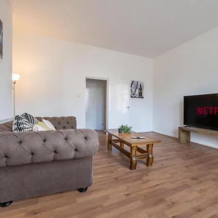 Spacious Cricklewood Sleeps 4 London