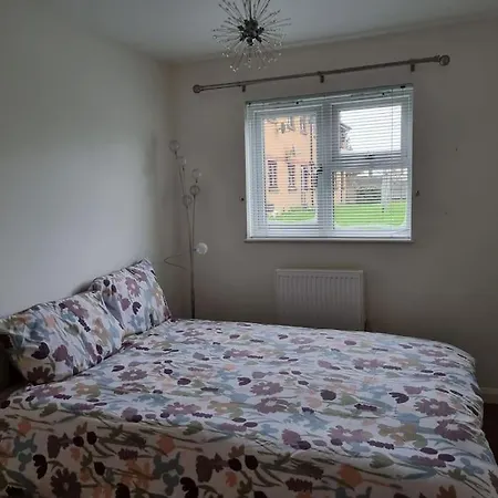 Lovely Double Near Hospital, Uni And Airport