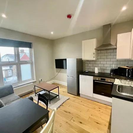 Cosy 1 Bedroom Flat! * Londyn