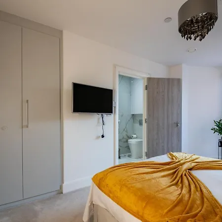 Lux 2 Bedrooms - 2 Bathrooms - F7 Apartment *