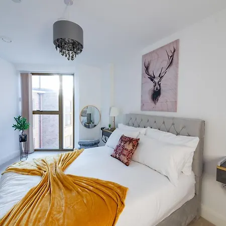 Lux 2 Bedrooms - 2 Bathrooms - F7 *