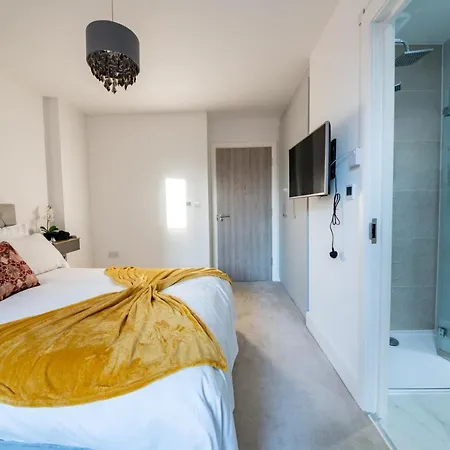 Lux 2 Bedrooms - 2 Bathrooms - F7 * London