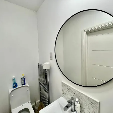 Lovely Self Contained Now Available Apartment *