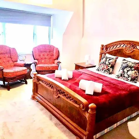 Apartment Spacious 3 Bed Flat Close To Central *