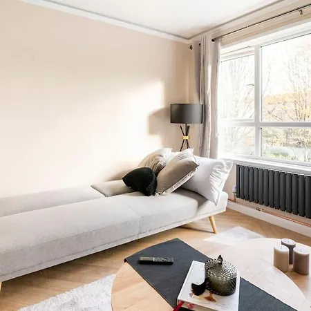 Riverside Serviced Apartment *