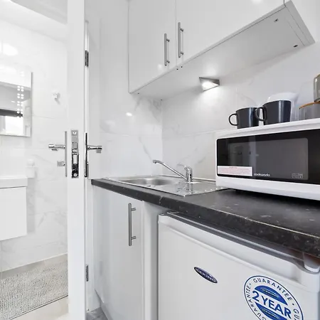 Crystal Palace Suites Gasthof