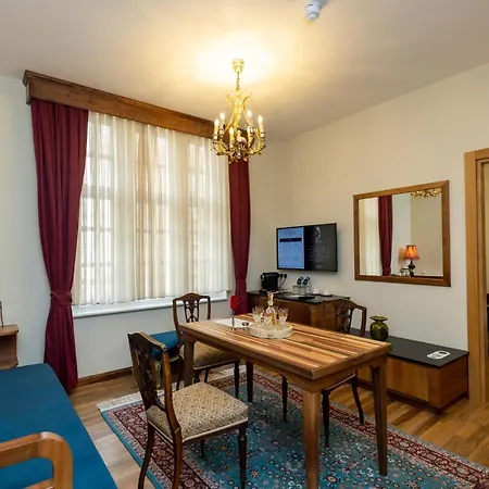 Limehouse Library 4*
