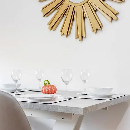 Apartamento Entire Lovely Family With Parking, Wifi, Netflix, Self Check-in *
