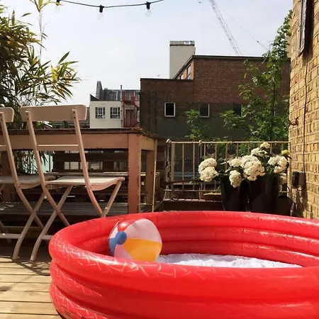 Apartment Beautiful Canalside 1-bedroom Flat With Terrace