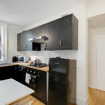 Mirabel Two Bedrooms, One Bath, Fulham Sw6 By Mdps *