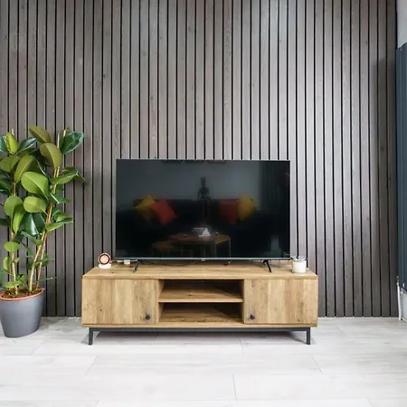 Modern Near Wembley Stadium Apartment *