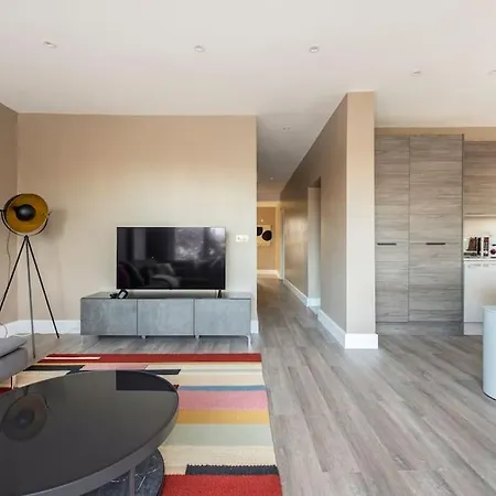 Apartment Luxury Garden Flat London