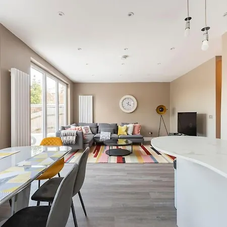 Luxury Garden Flat *