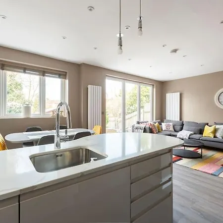 Luxury Garden Flat * London