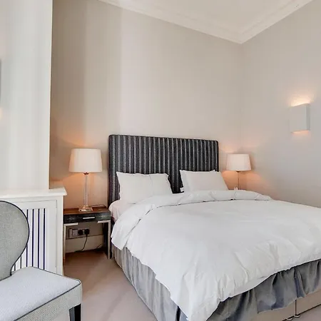 Sir Hans Sloane Apartment London