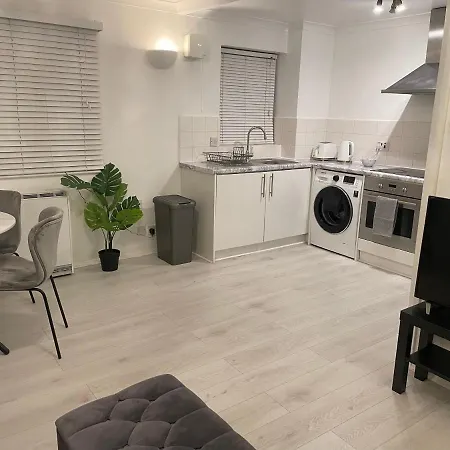 Apartment Stylish 1 Bedroom Close To Tooting Bec Station