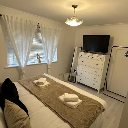 Stylish 1 Bedroom Close To Tooting Bec Station
