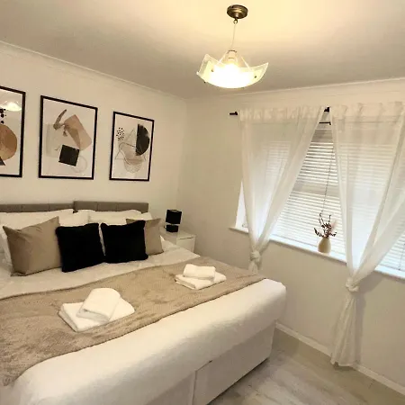 Stylish 1 Bedroom Close To Tooting Bec Station Appartamento *