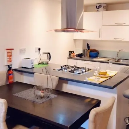 Docklands 2 Bedroom 2 Bath London
