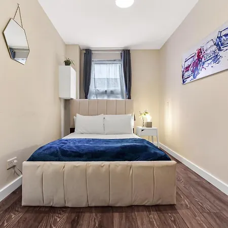 Family Friendly, Zone 2, 2 Beds, Overground