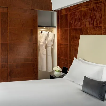 The Halkin Отель 5*