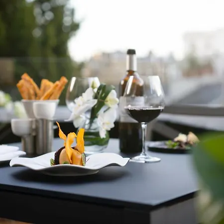 Отель The Halkin 5*