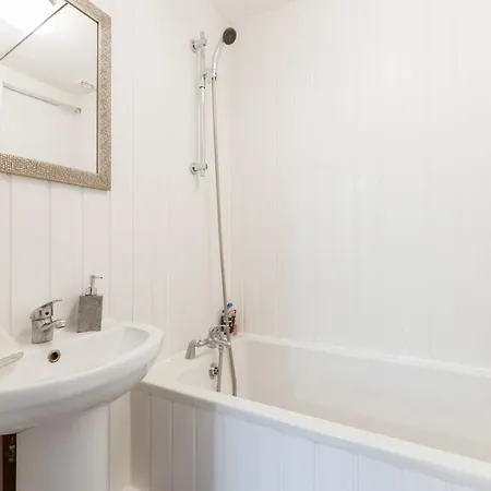 Whitechapel En-suite Beds To Guest house