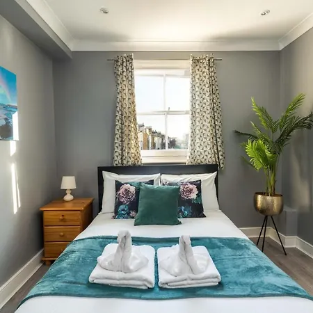 Immaculate 3bd House In Parson Green Fulham