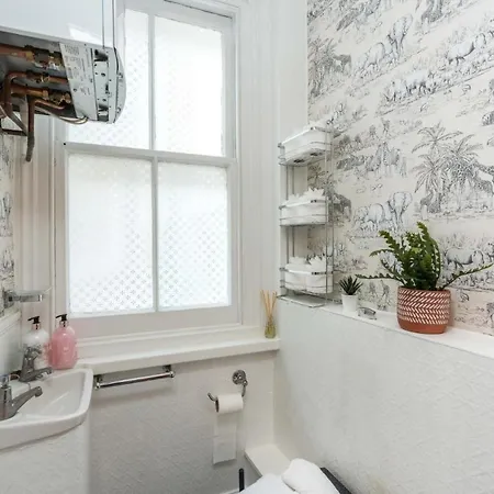 Immaculate 3bd House In Parson Green Fulham Holiday home London