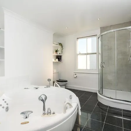 Holiday home Immaculate 3bd House In Parson Green Fulham