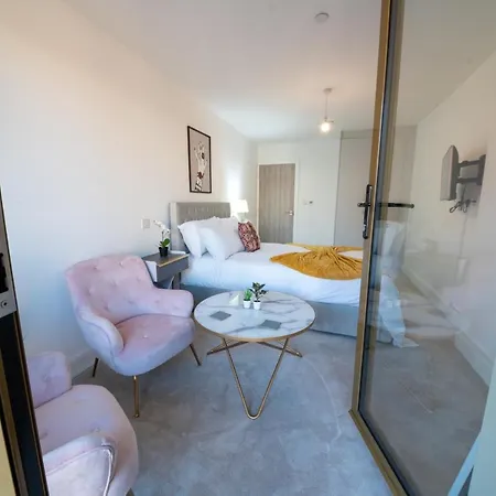 Apartment Lux 2 Bedrooms - 2 Bathrooms - F7 *