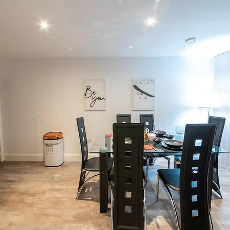 Apartment Lux 2 Bedrooms - 2 Bathrooms - F7