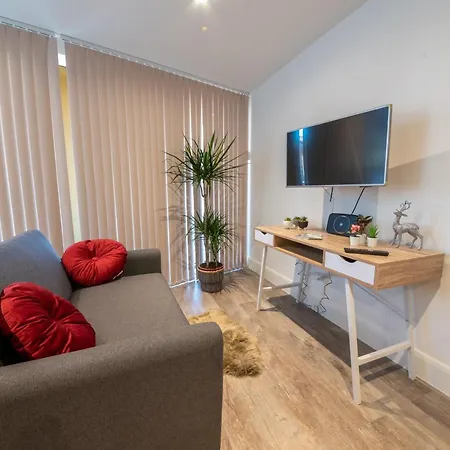 Lux 2 Bedrooms - 2 Bathrooms - F7 *