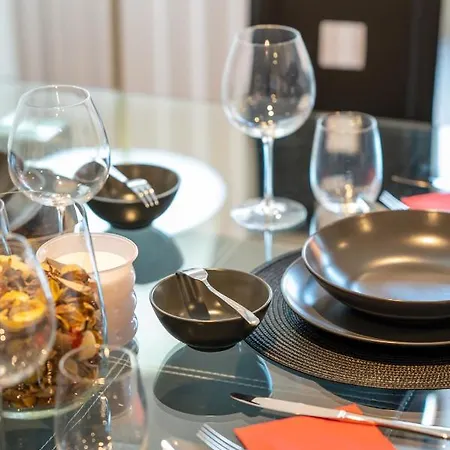 Lux 2 Bedrooms - 2 Bathrooms - F7 Apartment *