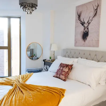 Lux 2 Bedrooms - 2 Bathrooms - F7 Apartment London